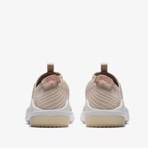 Nike Air Zoom Fearless Flyknit 2